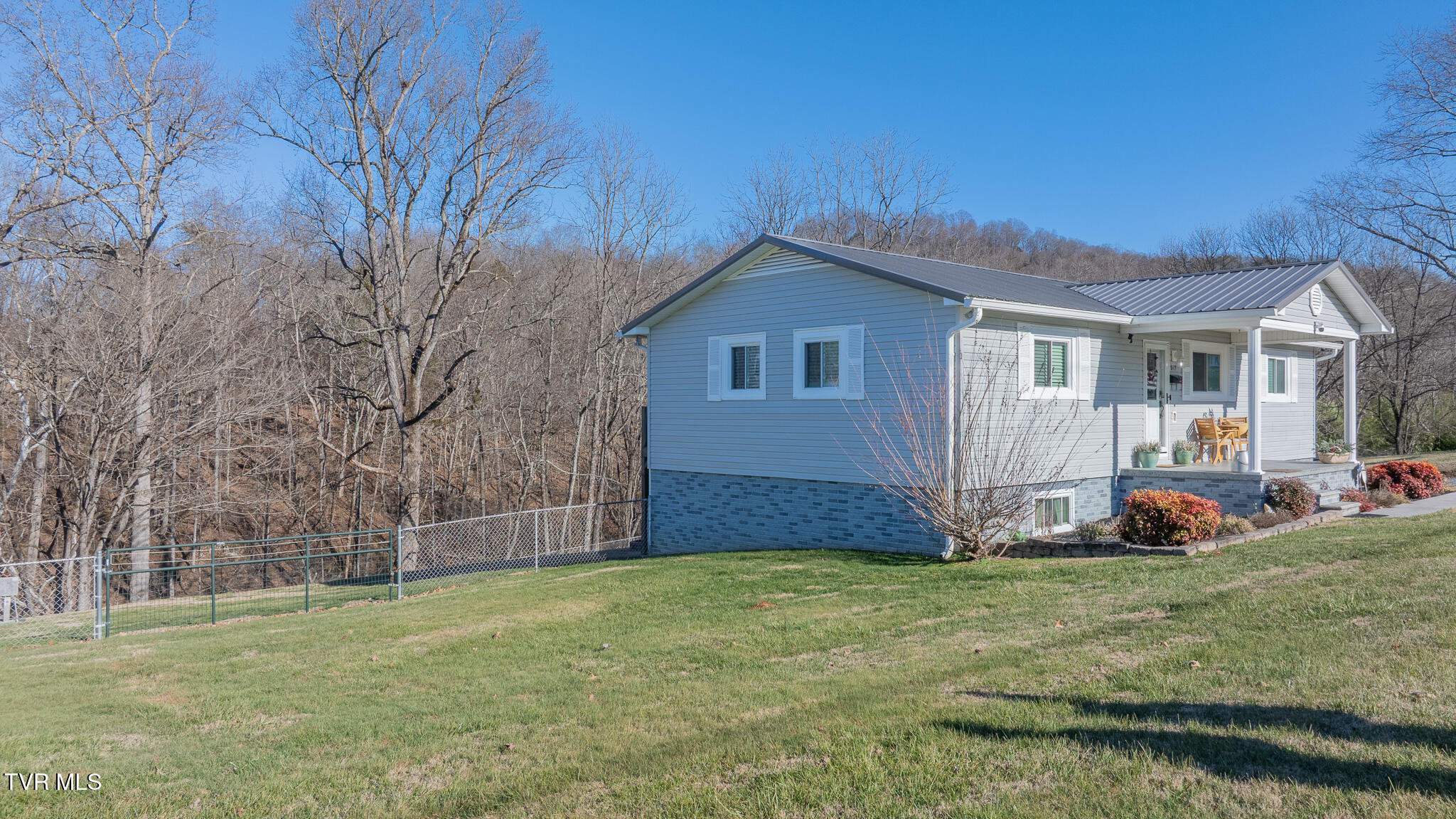 649 Gap Creek Road Elizabethton, TN 37643 - Photo 33 of 46 dji_fly_20260120_143810_0346_17689386316
