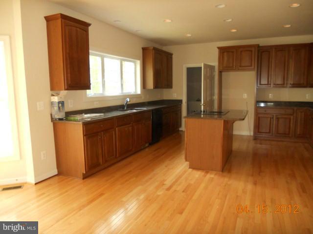 10818 Harley Road Lorton, VA 22079 - Photo 14 of 15 Kitchen