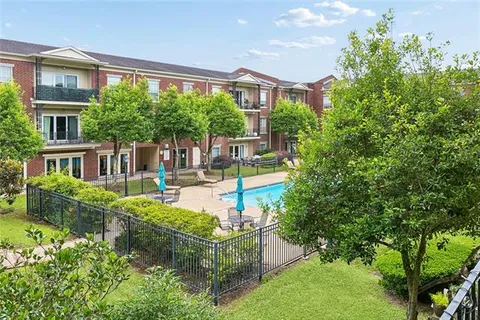 $359,000 | 800 Burgundy, Unit 223, Metairie, LA 70005