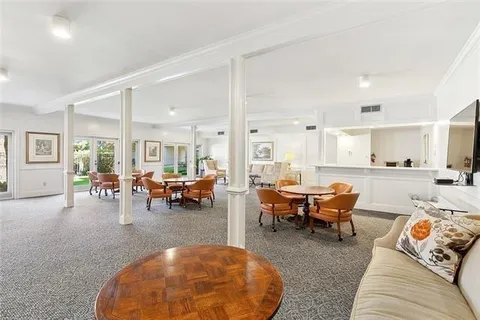 $359,000 | 800 Burgundy, Unit 223, Metairie, LA 70005