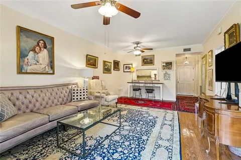 $359,000 | 800 Burgundy, Unit 223, Metairie, LA 70005