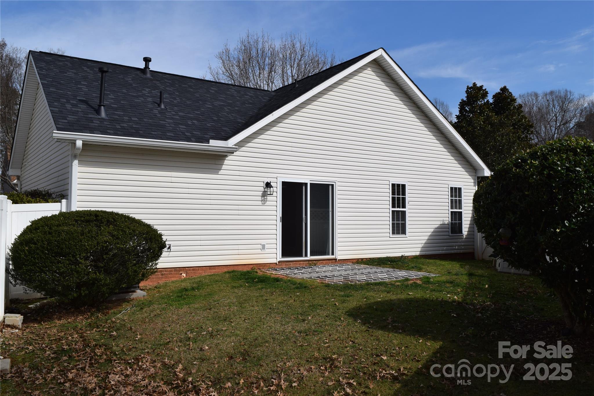 13840 Hastings Farm Road Huntersville, NC 28078 - Photo 29 of 32 a view of a house with a backyard