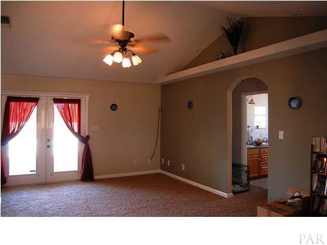 5305 Arrowhead Road Pensacola, FL 32507 - Photo 6 of 24 vaulted ceilings in living room