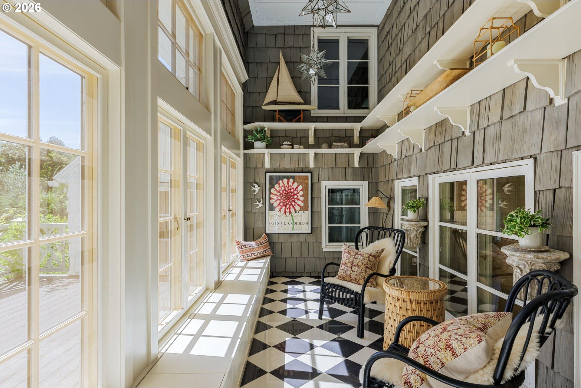 1546 South Military Road Portland, OR 97219 - Photo 30 of 47 Gallery Image 30