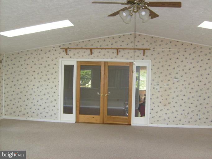 190 Schoolhouse Road Aspers, PA 17304 - Photo 12 of 30 Interior (General)