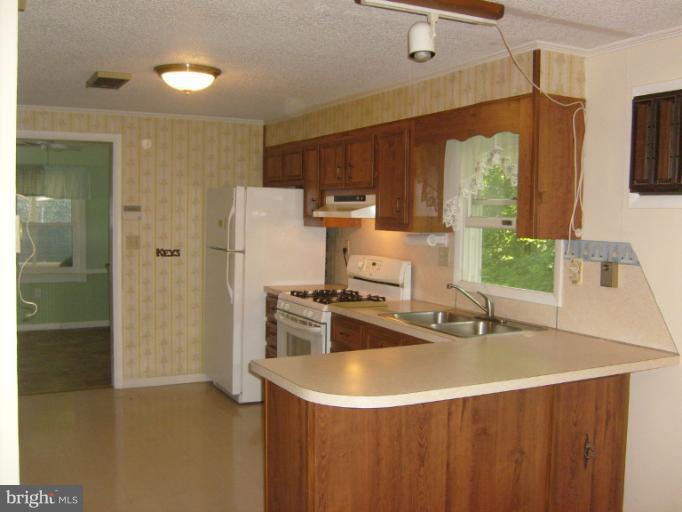 190 Schoolhouse Road Aspers, PA 17304 - Photo 14 of 30 Kitchen