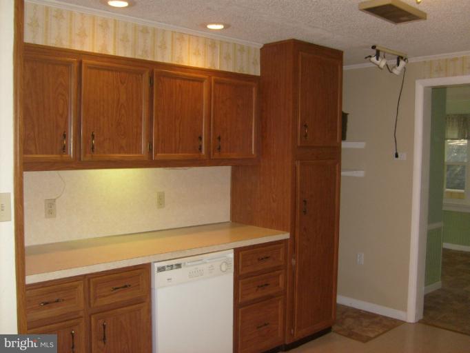 190 Schoolhouse Road Aspers, PA 17304 - Photo 15 of 30 Kitchen