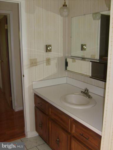 190 Schoolhouse Road Aspers, PA 17304 - Photo 4 of 30 Bath
