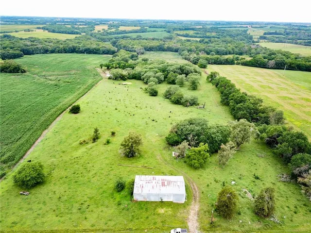 $688,000 | Northwest Grant Road, Maysville, MO 64469