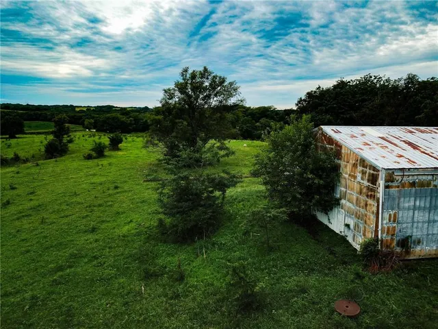 $688,000 | Northwest Grant Road, Maysville, MO 64469