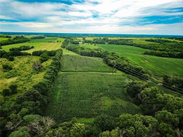 $688,000 | Northwest Grant Road, Maysville, MO 64469