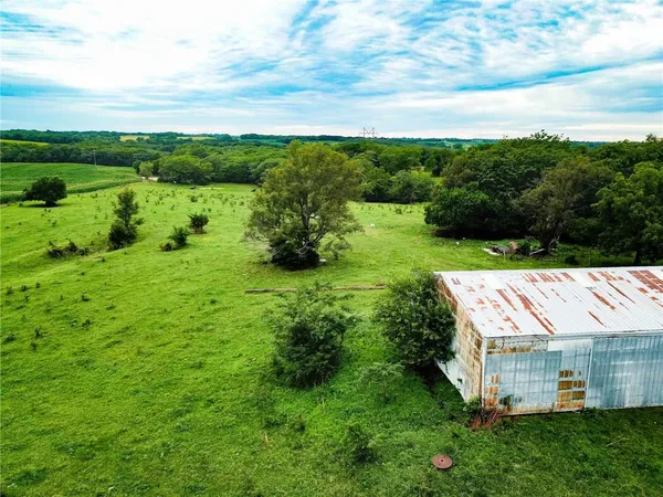 $688,000 | Northwest Grant Road, Maysville, MO 64469