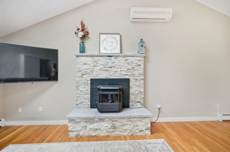 10 Hillside Road Kingston, NH 03848 - Photo 8 of 52