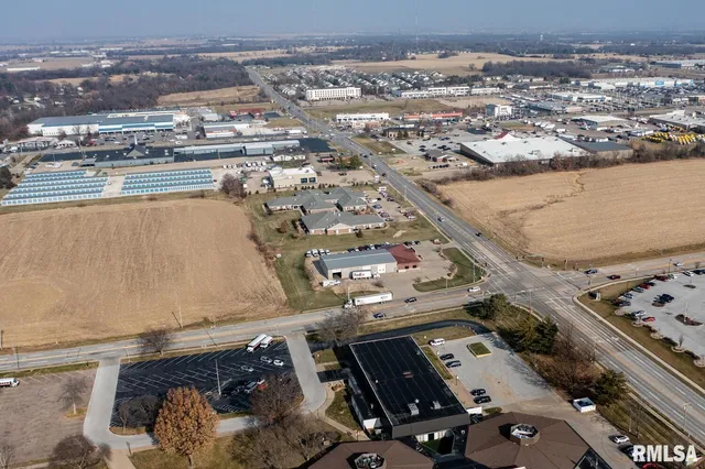 $525,000 | 4701 Maine Street, Quincy, IL 62305