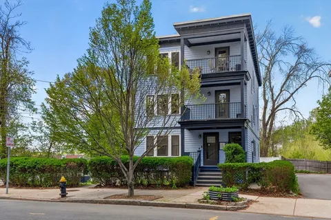 $799,000 | 319 Forest Hills Street, Unit 2, Boston, MA 02130