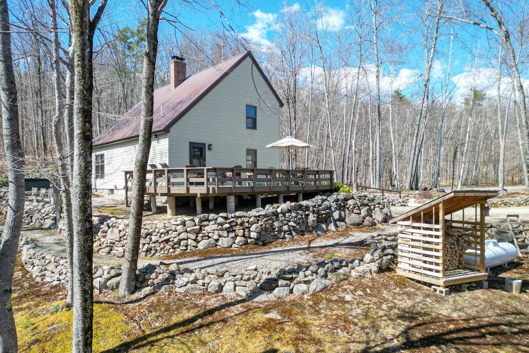 46 Pickering Road Rochester, NH 03839 - Photo 4 of 59