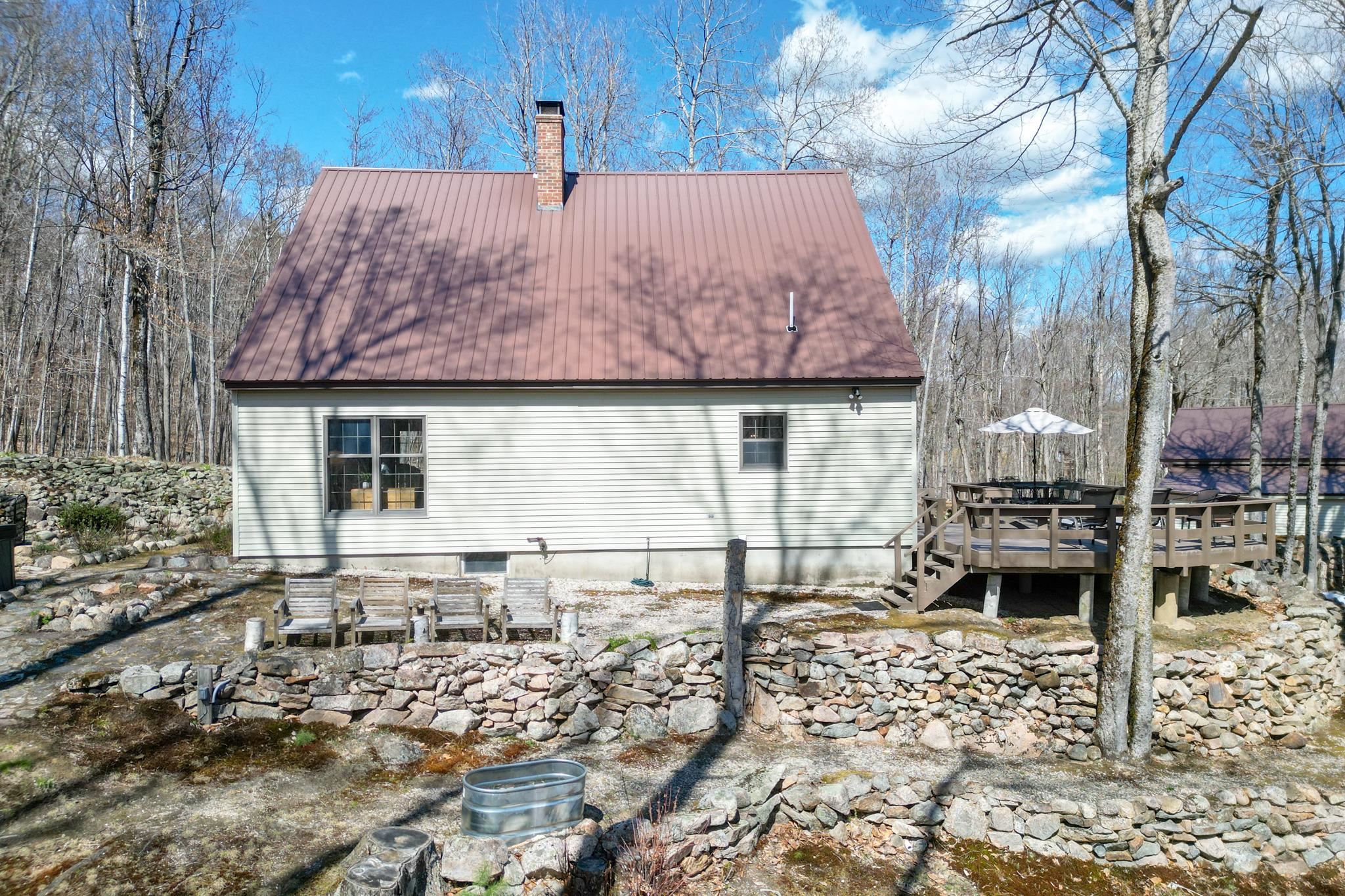 46 Pickering Road Rochester, NH 03839 - Photo 5 of 59