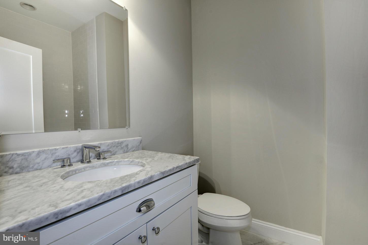 902 11th Street Northeast Washington, DC 20002 - Photo 20 of 30 Bath