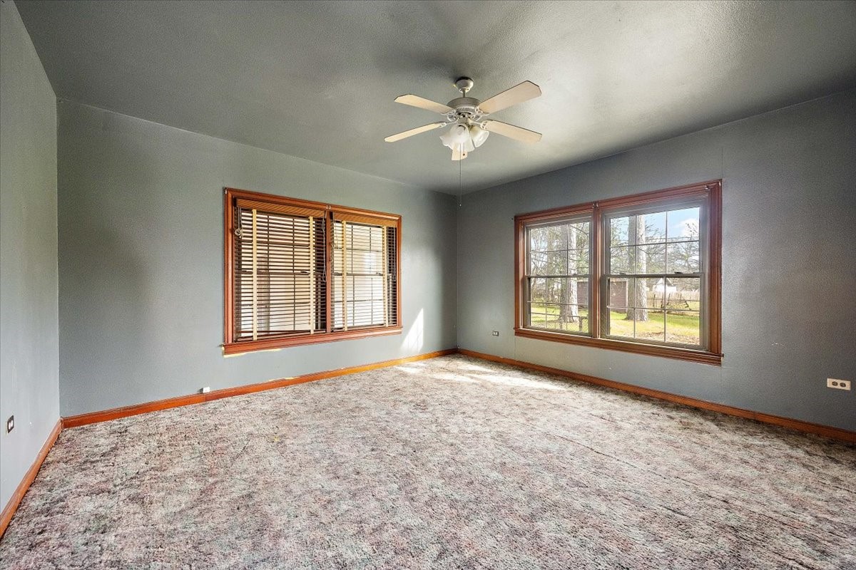 370 Austin Street Timpson, TX 75975 - Photo 17 of 30 a view of an empty room with a window