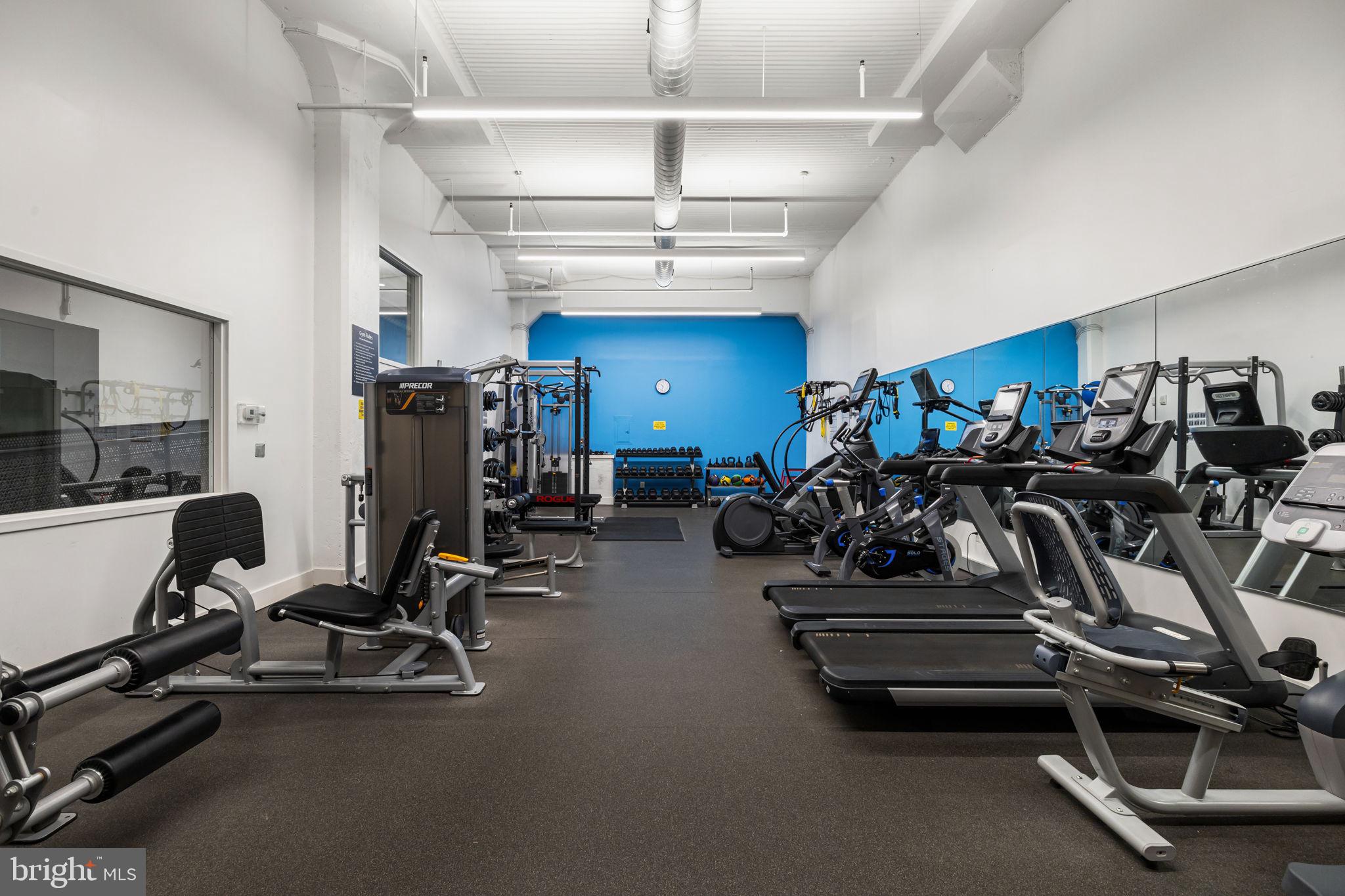 2200-28 Arch Street, Unit 716 Philadelphia, PA 19103 - Photo 32 of 35 a view of a room with gym equipment