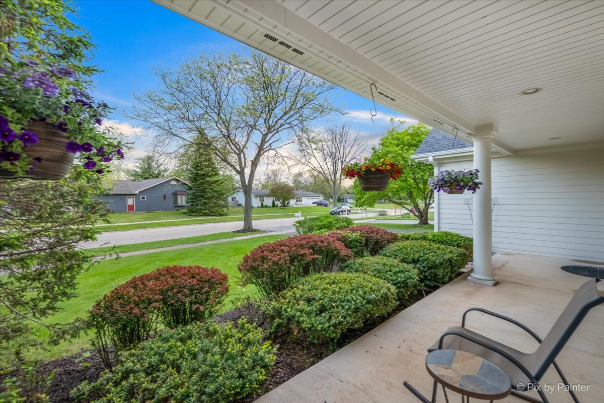524 Tower Place Fox River Grove, IL 60021 - Photo 4 of 64