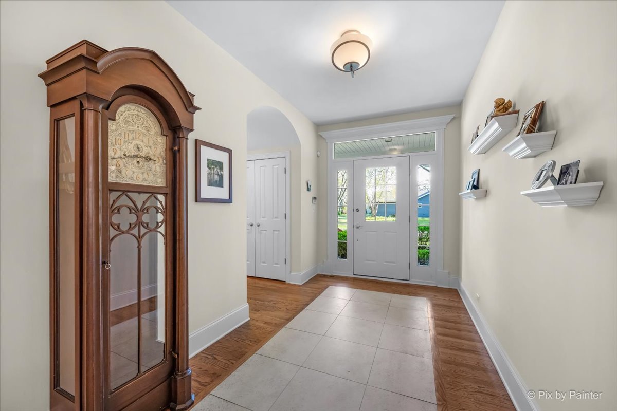 524 Tower Place Fox River Grove, IL 60021 - Photo 5 of 64