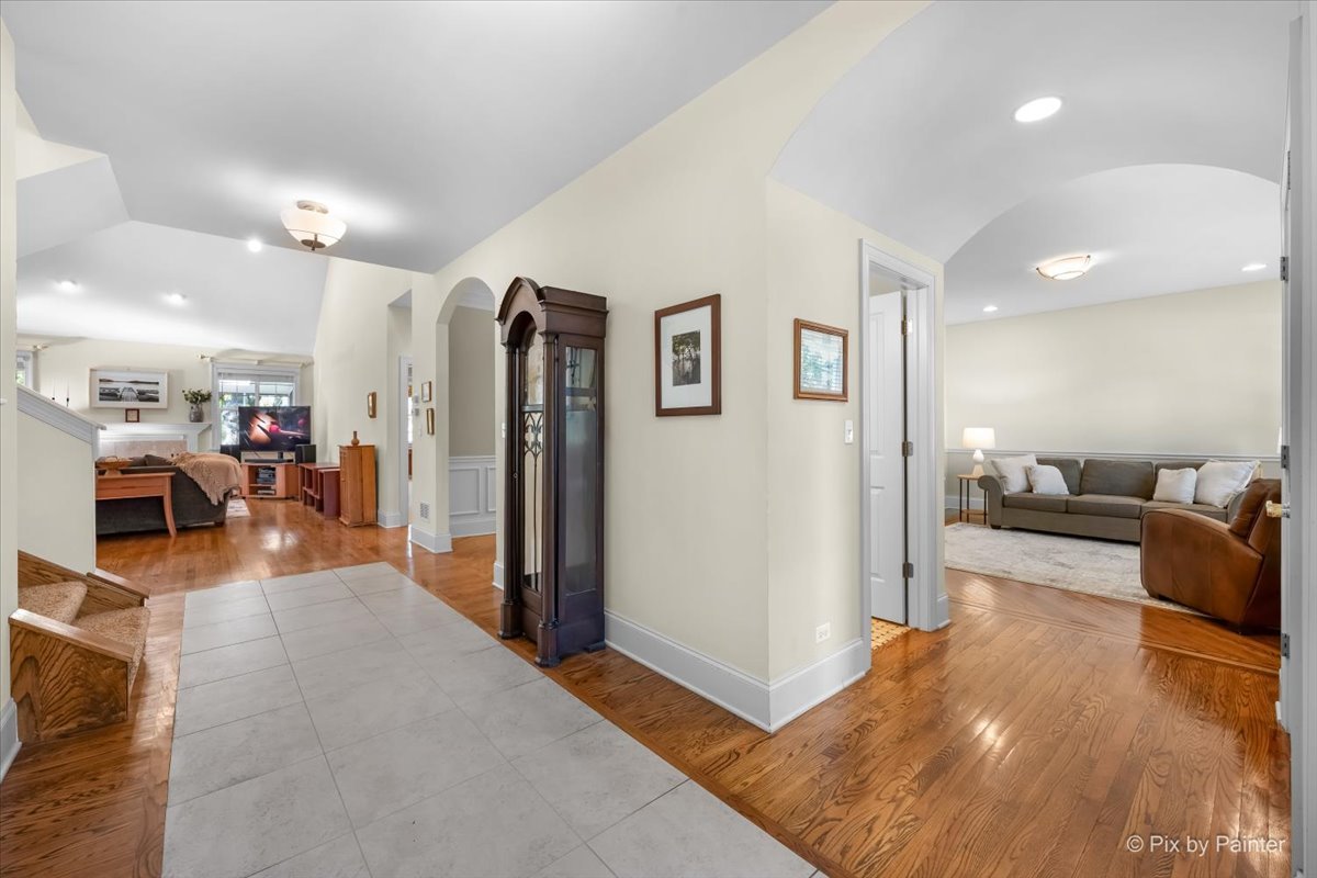 524 Tower Place Fox River Grove, IL 60021 - Photo 6 of 64