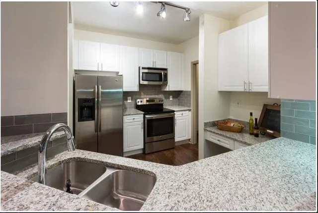 $1,460 | 3558 Piedmont Road Northeast, Unit 1 111, Atlanta, GA 30305