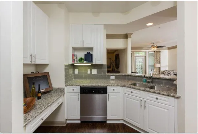 $1,460 | 3558 Piedmont Road Northeast, Unit 1 111, Atlanta, GA 30305