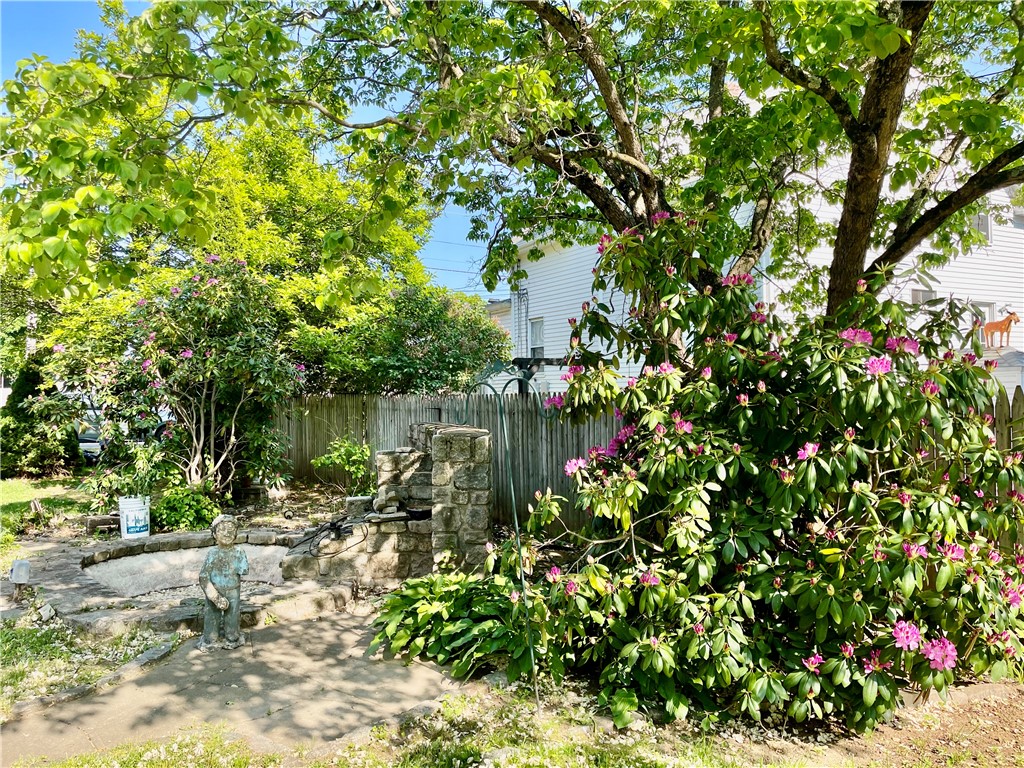 314 George Waterman Road Johnston, RI 02919 - Photo 4 of 45