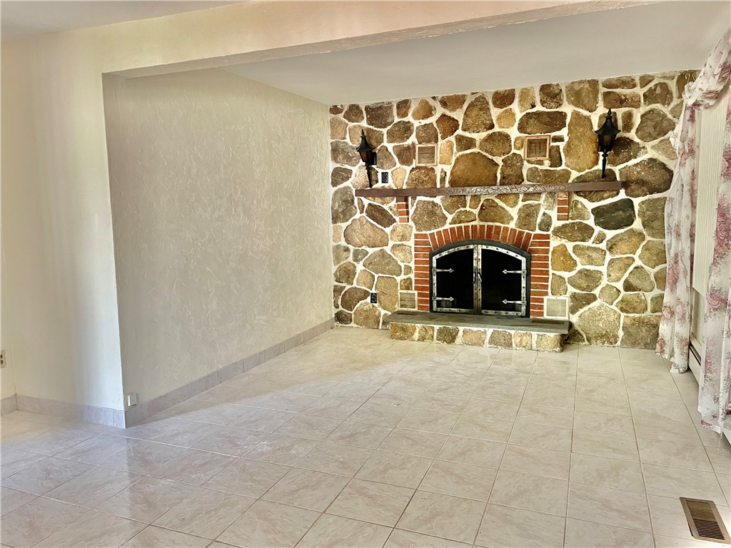 314 George Waterman Road Johnston, RI 02919 - Photo 8 of 45