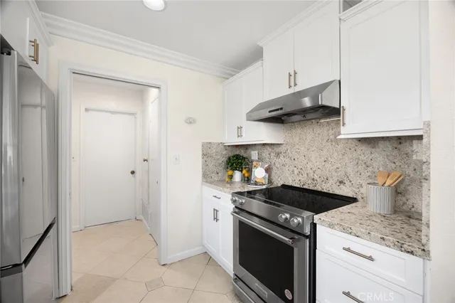 $1,600,000 | 6781 Bridgewater Drive, Huntington Beach, CA 92647