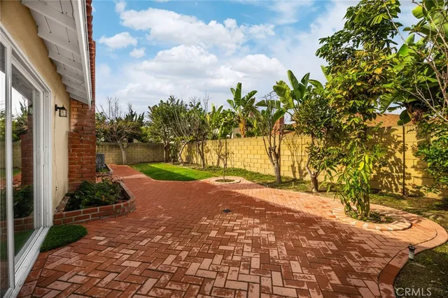 $1,600,000 | 6781 Bridgewater Drive, Huntington Beach, CA 92647