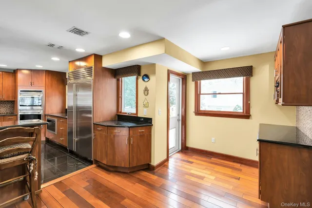 $1,599,000 | 2043 Ripley Lane, Merrick, NY 11566