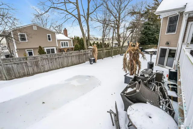 $1,599,000 | 2043 Ripley Lane, Merrick, NY 11566