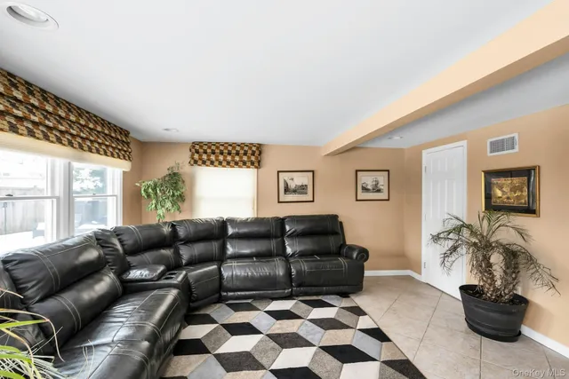 $1,599,000 | 2043 Ripley Lane, Merrick, NY 11566