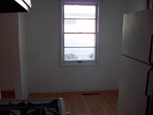 1223 North Main Street Wheaton, IL 60187 - Photo 6 of 6 a small space with a window