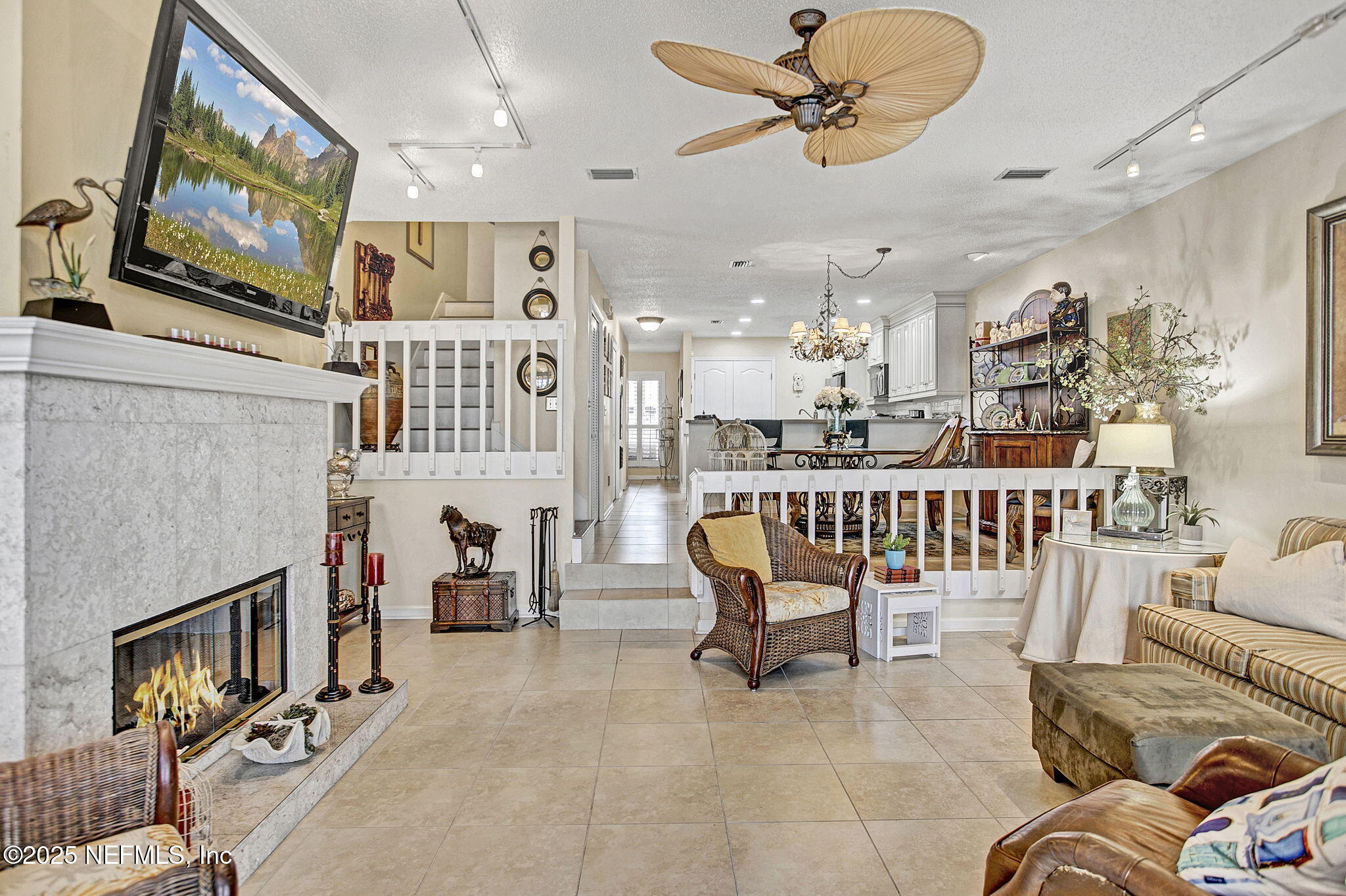 321 Scenic Point Lane Fleming Island, FL 32003 - Photo 19 of 38 Even the TV stays!