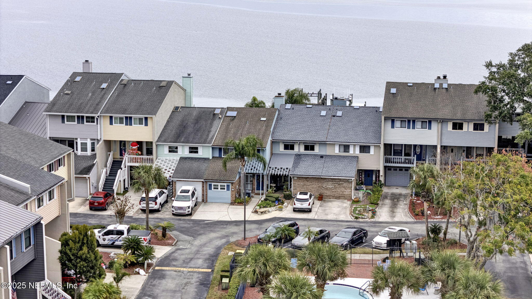 321 Scenic Point Lane Fleming Island, FL 32003 - Photo 2 of 38 Charming Neighborhood