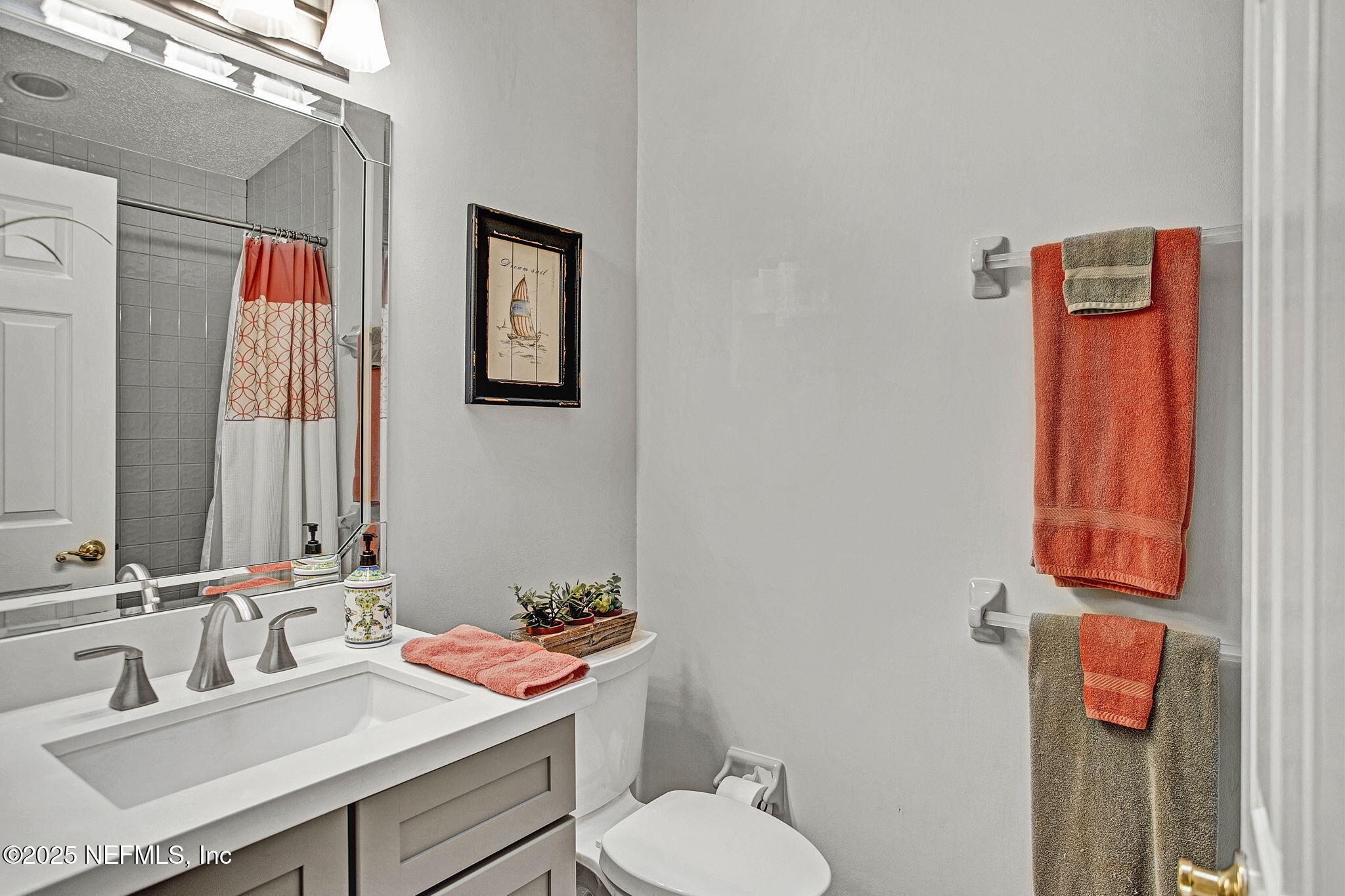 321 Scenic Point Lane Fleming Island, FL 32003 - Photo 33 of 38 Guest Bath