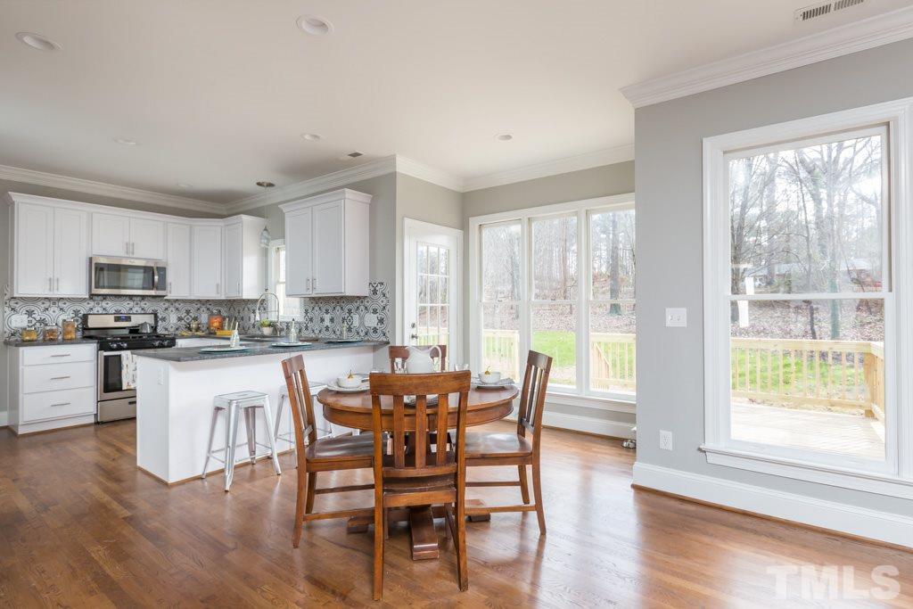 5304 Fairmead Circle Raleigh, NC 27613 - Photo 4 of 17