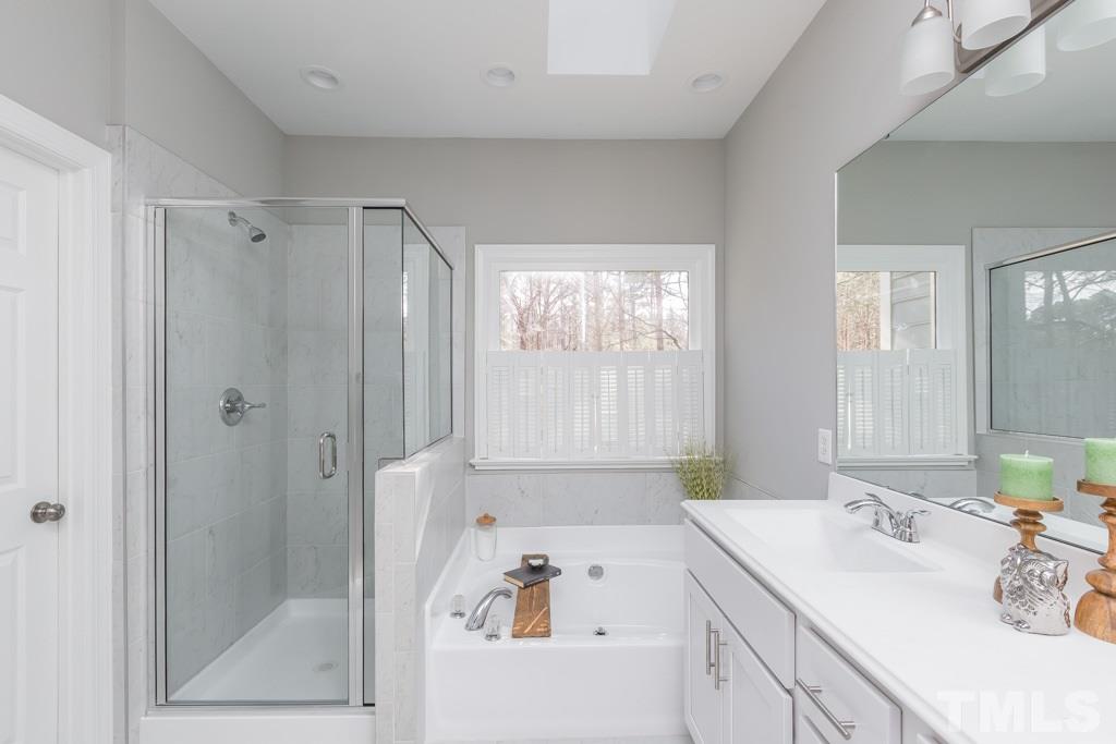 5304 Fairmead Circle Raleigh, NC 27613 - Photo 9 of 17