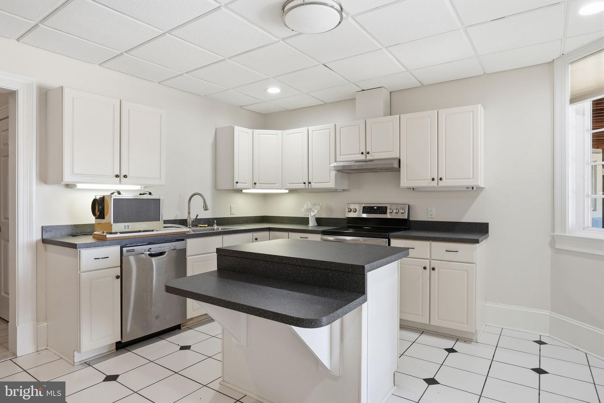 2562 Carrollton Road Annapolis, MD 21403 - Photo 42 of 54 Lower level dedicated waterfront apartment!!