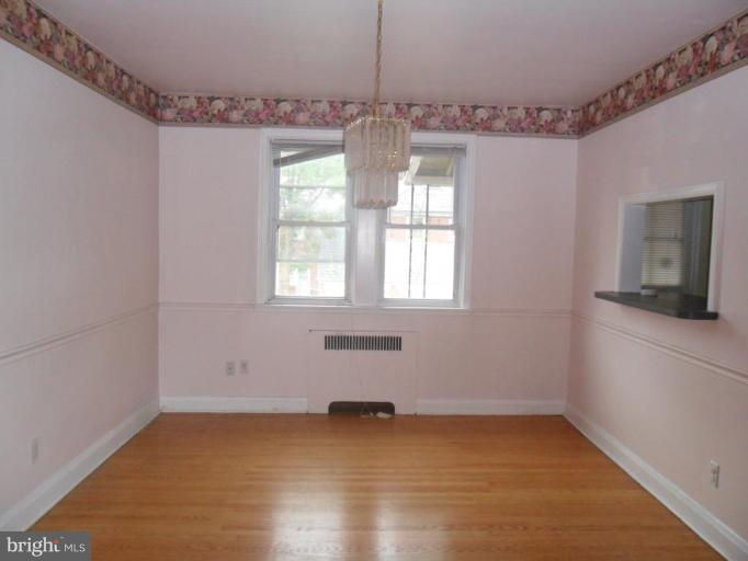 1613 Shadyside Road Baltimore, MD 21218 - Photo 3 of 11 Dining Room