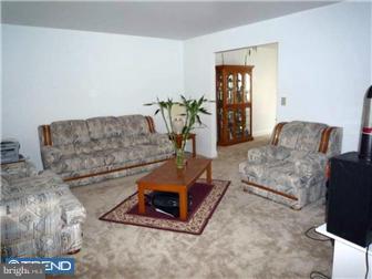403 Merion Drive Reading, PA 19608 - Photo 2 of 8 Living Room