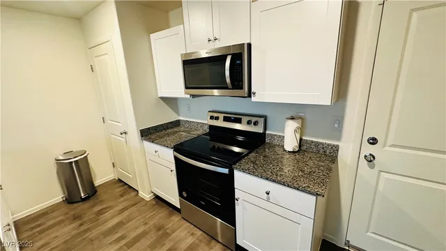 $1,850 | 7933 Whisper Words Avenue, Las Vegas, NV 89113