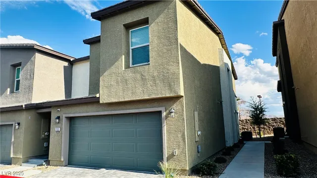 $1,850 | 7933 Whisper Words Avenue, Las Vegas, NV 89113