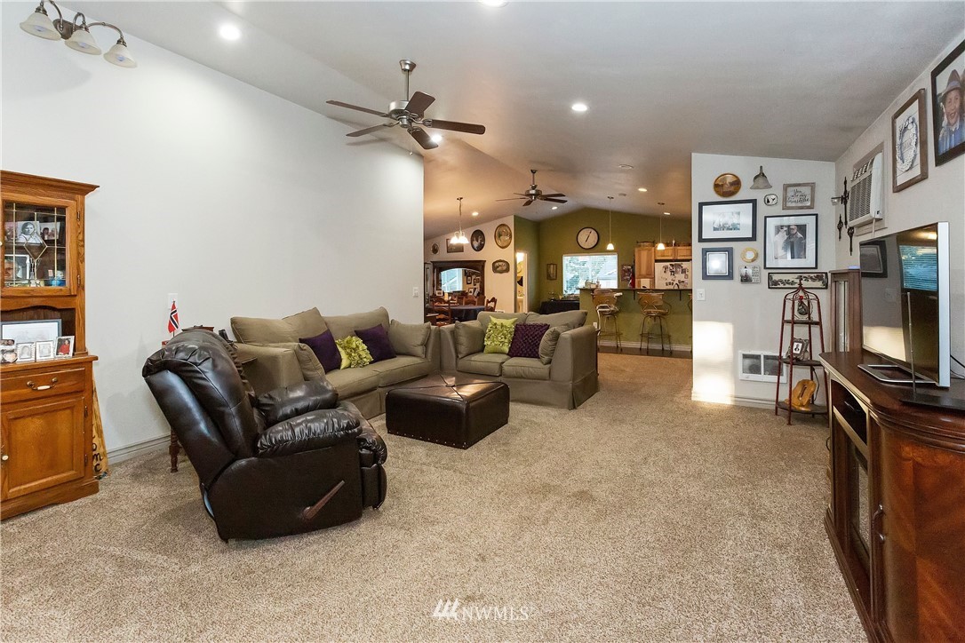 2010 Southeast Cedar Road Port Orchard, WA 98367 - Photo 22 of 40 Gallery Image 22