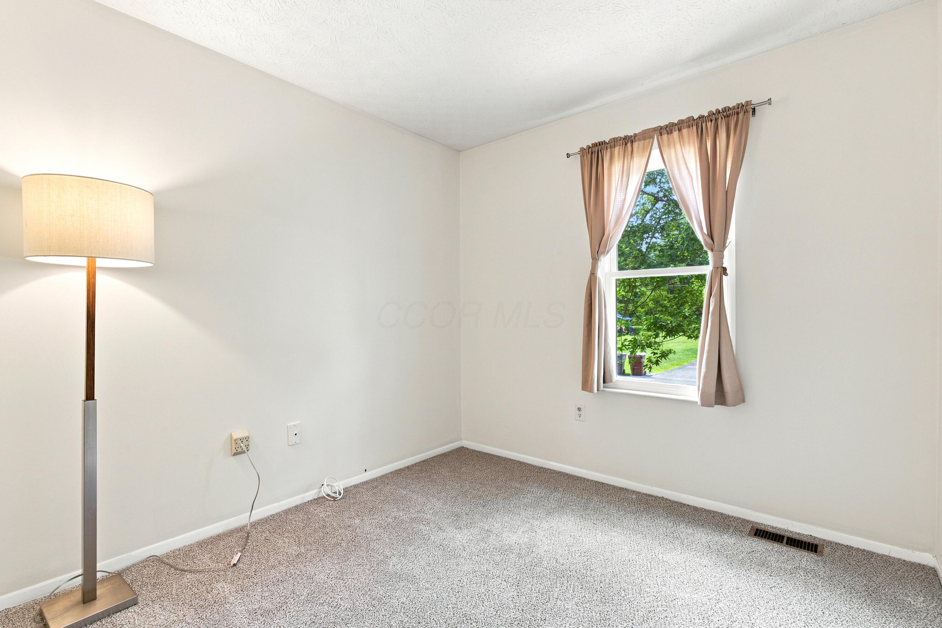 682 Hines Road Columbus, OH 43230 - Photo 18 of 34 dsc02856