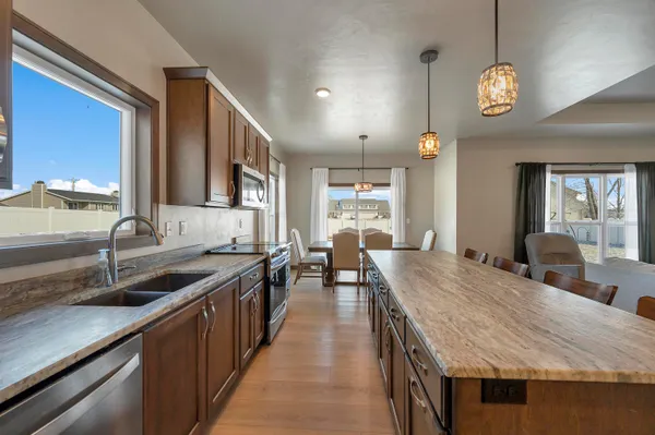 $464,900 | 2125 Fox Point Court, De Pere, WI 54115